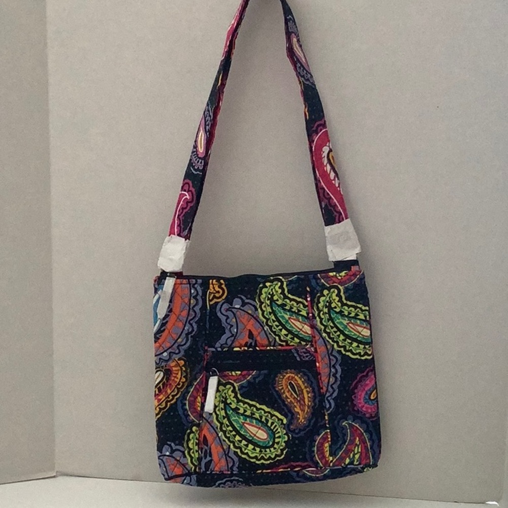 NWOT Colorful Paisley Vera Bradley Women's Crossbody Bag